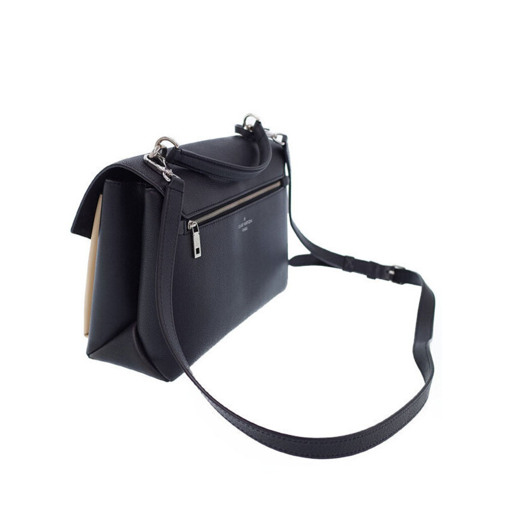 Louis Vuitton Black Lockme leather handbag grained My calfskin
